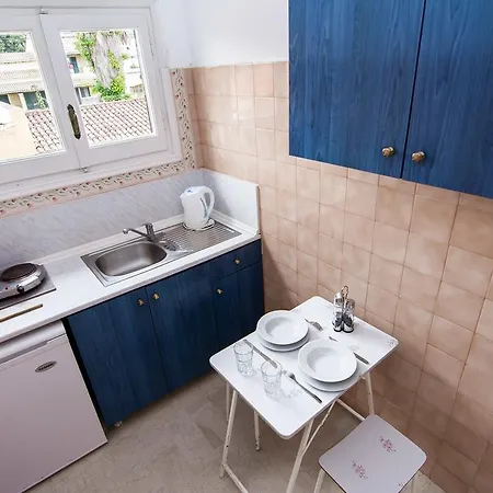 Apartment Silver Nests *